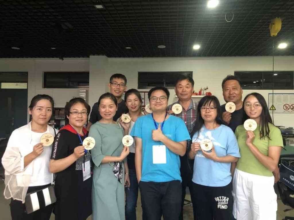 慶盛世華誕！雷宇在祖國各地開展激光創(chuàng)客師資培訓(xùn)，促創(chuàng)客教育文化繁榮！