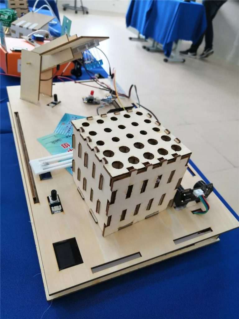 在他們的作品中，我們也能發(fā)現(xiàn)激光切割無處不在的身影。