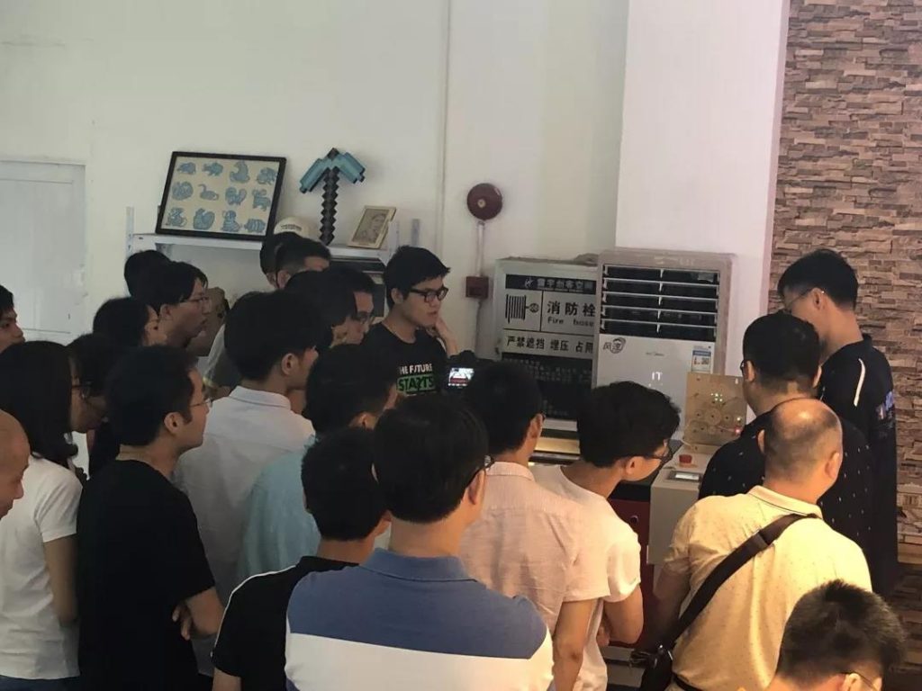 紛紛圍觀，一睹樂造匠真容，更令人贊嘆的還是它的性能。
