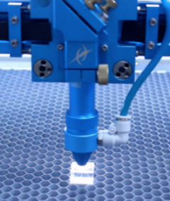 激光切割機(jī)工作過(guò)程中不出激光，加工沒(méi)有效果