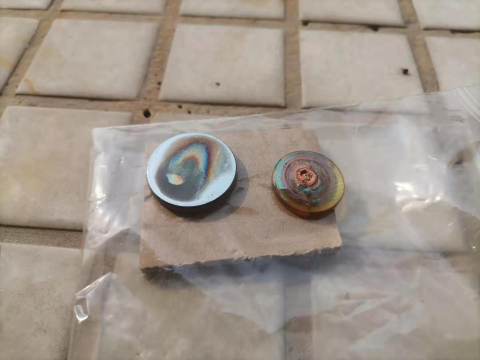 反射鏡或聚焦鏡完全損壞