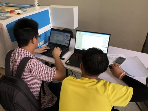 雷小宇、LaserMaker用起來(lái)