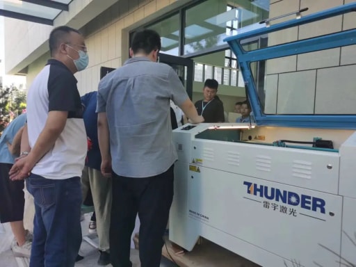 婉約春去，走來激情火熱的夏，雷宇攜手蘑菇云助力太原市青少年機(jī)器人競賽活動完美收官