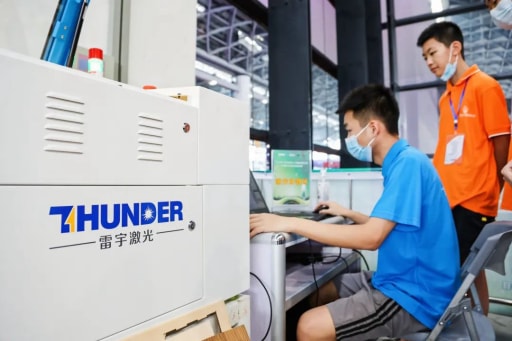 雷宇攜蘑菇云創(chuàng)客助力2022年廣西北部灣人工智能教育大賽活動(dòng)完美收官