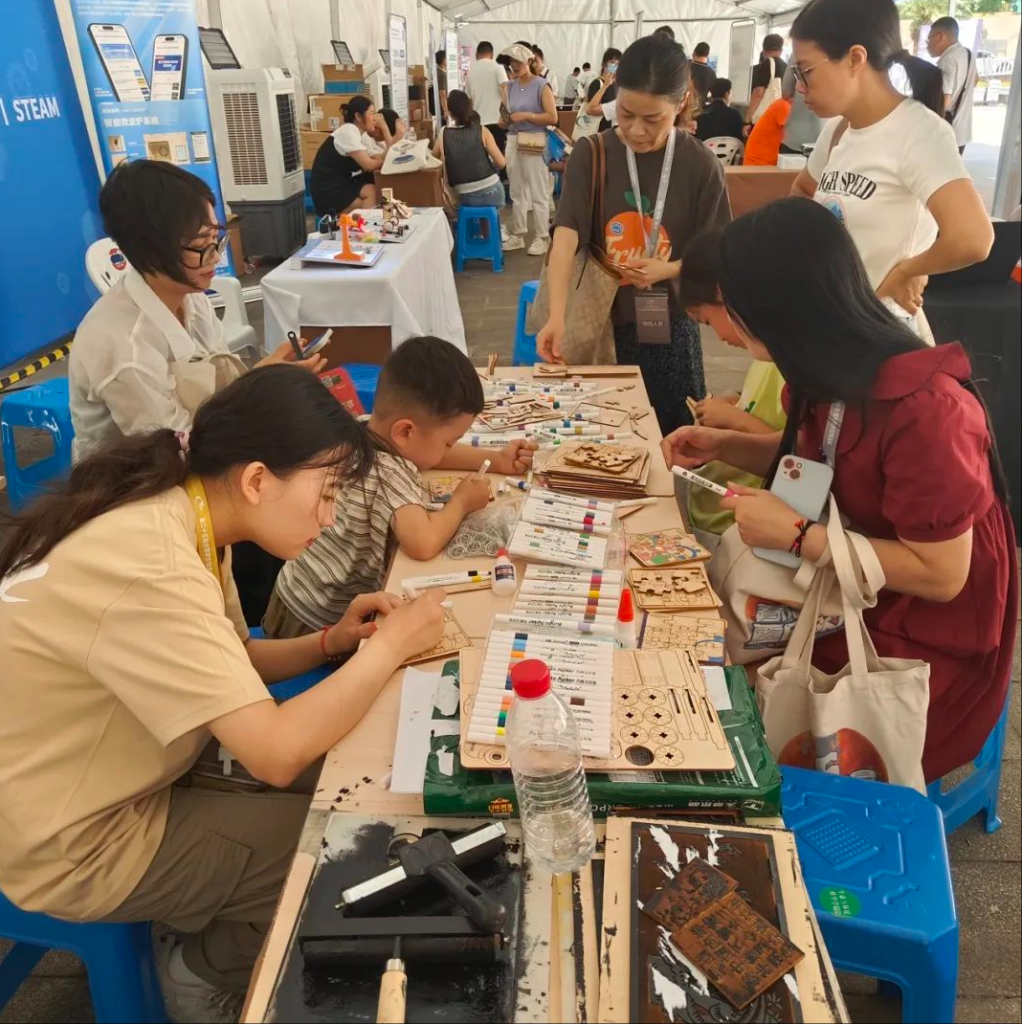 第二十五屆全國學(xué)生信息素養(yǎng)提升實(shí)踐活動在浙江圓滿舉行！