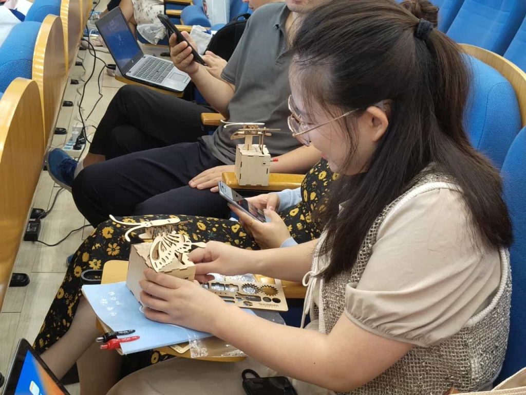 雷宇教育賦能中央電化教育館科創(chuàng)教育工作坊培訓(xùn)， 激活科創(chuàng)教育新勢(shì)能